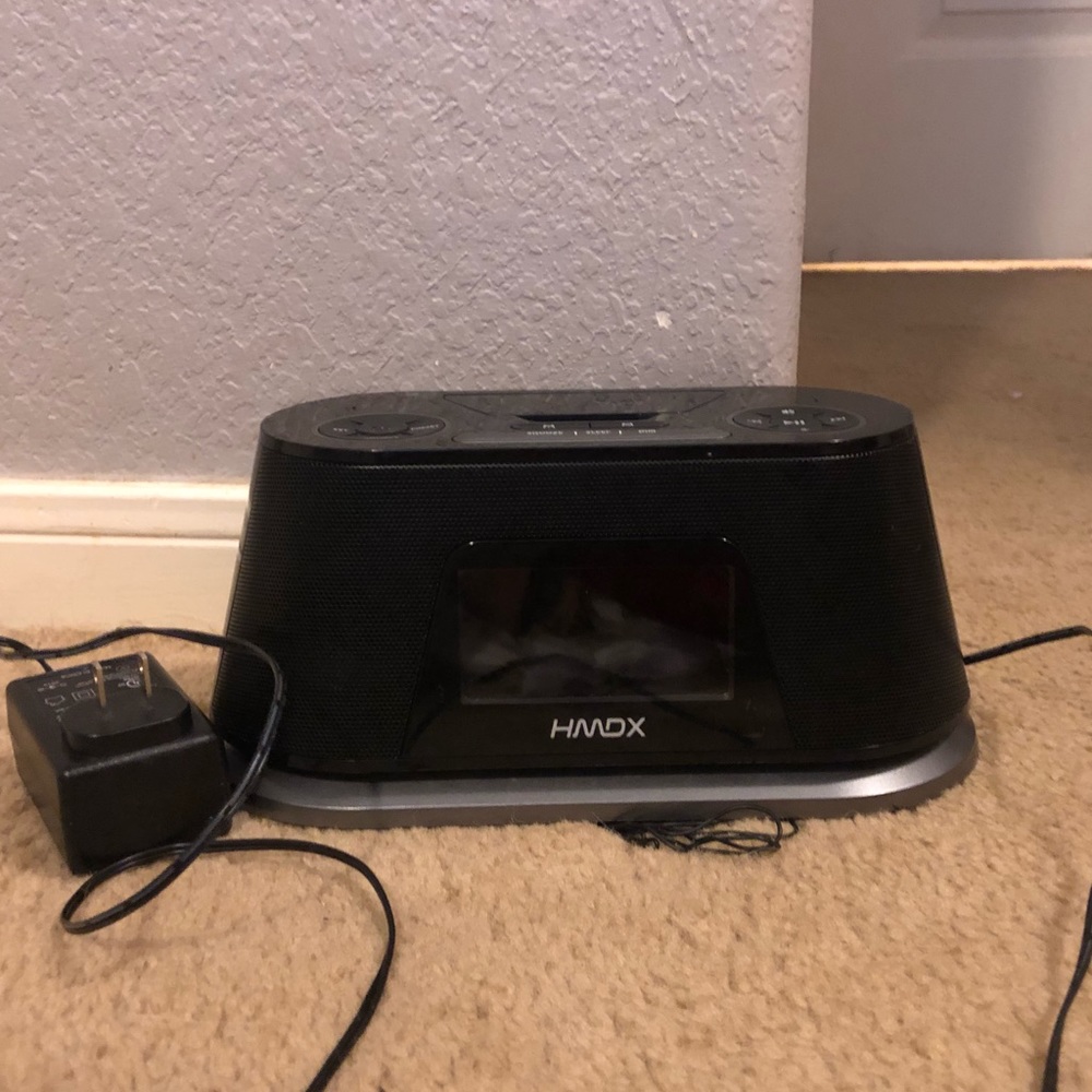 HMDX speaker/radio/alarm clock/charging station